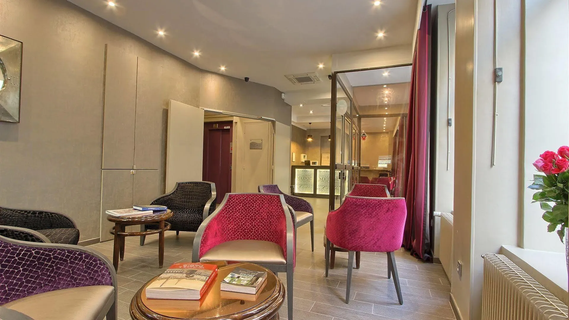 Margaux Opera Montmartre Hotel 3*