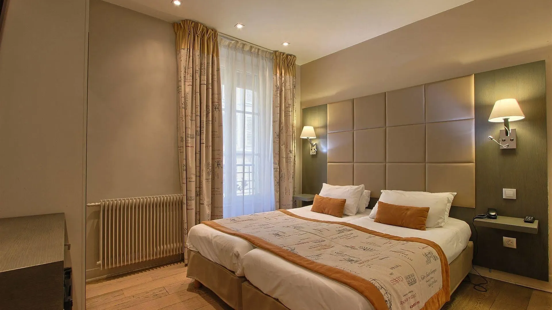 Margaux Opera Montmartre Hotel 3*